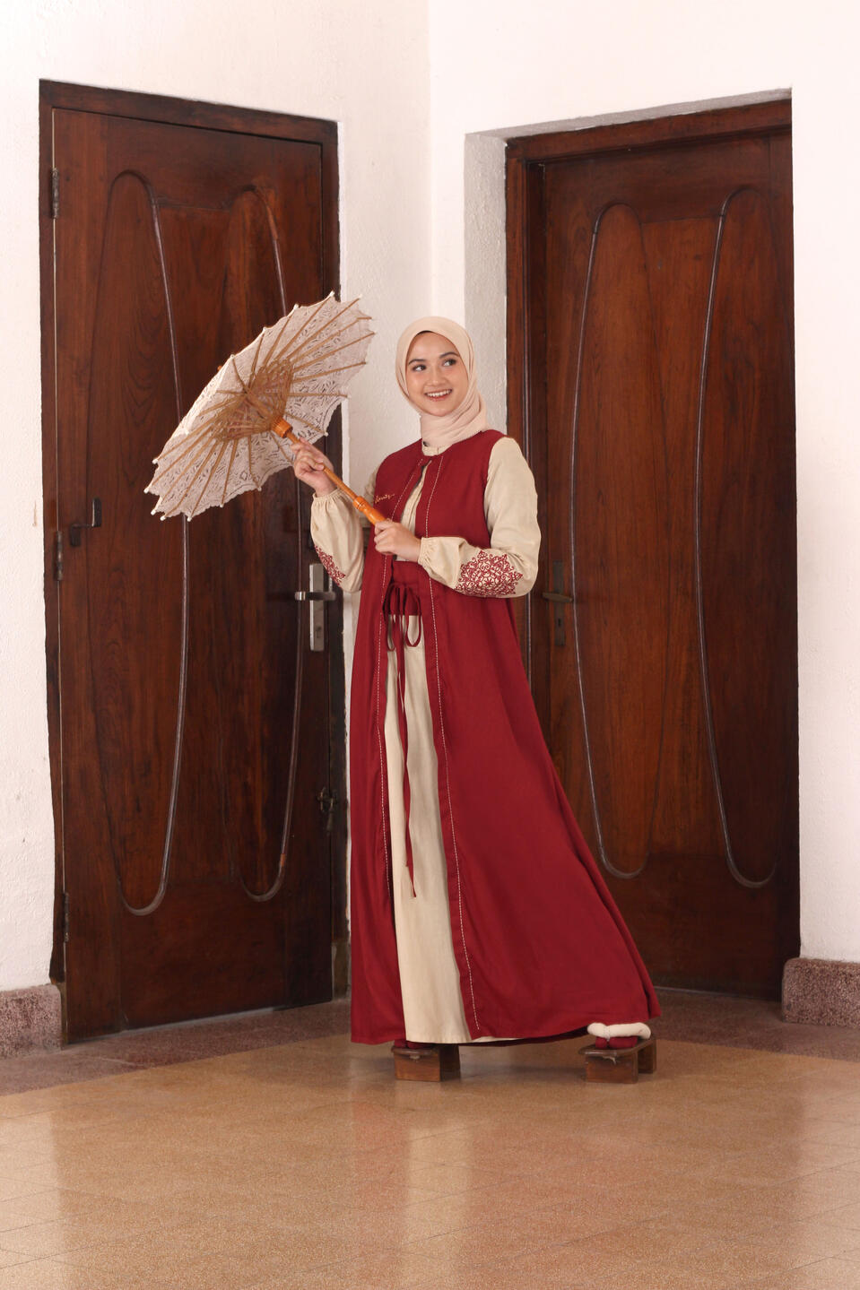 Fashionable Muslim dress (Abaya) for all occasions, making Muslim clothing popular among people from all walks of life.